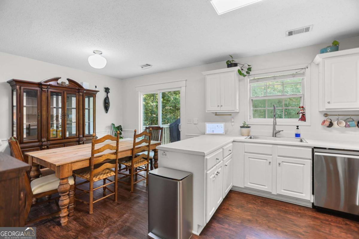 35 Hidden Brook Trail Property Photo 14