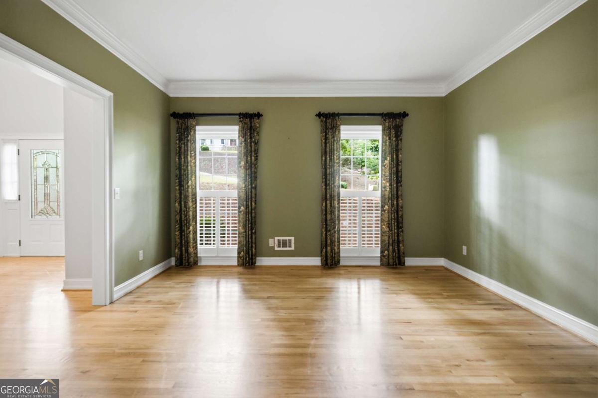 5525 Hampstead Way Property Photo 6
