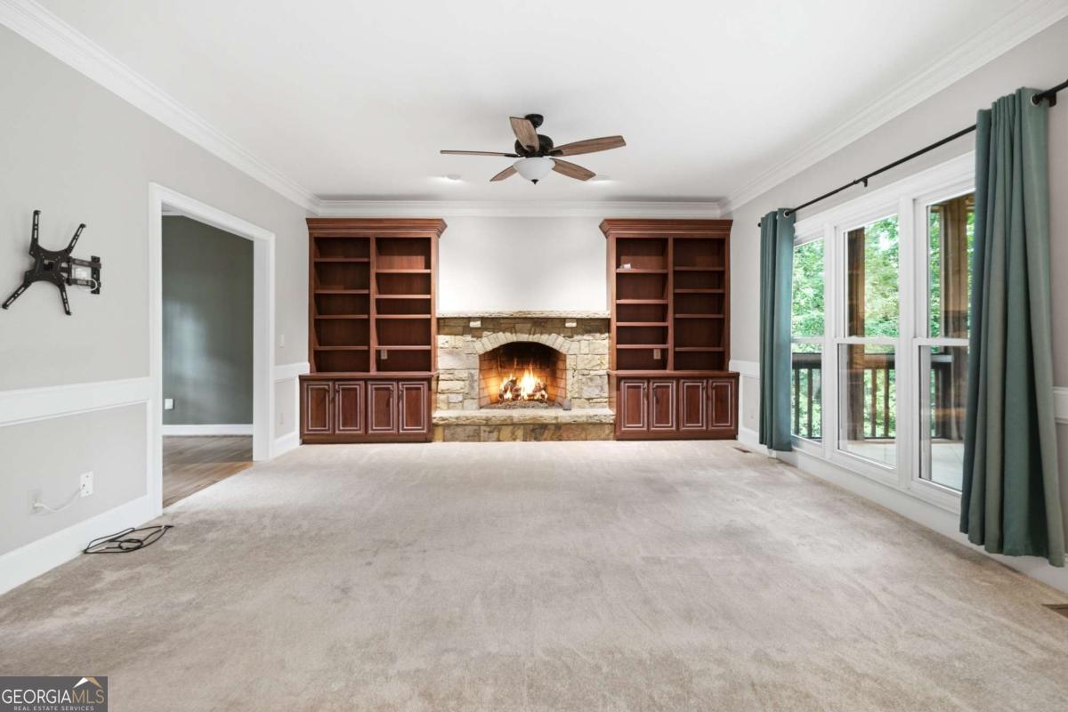 5525 Hampstead Way Property Photo 8