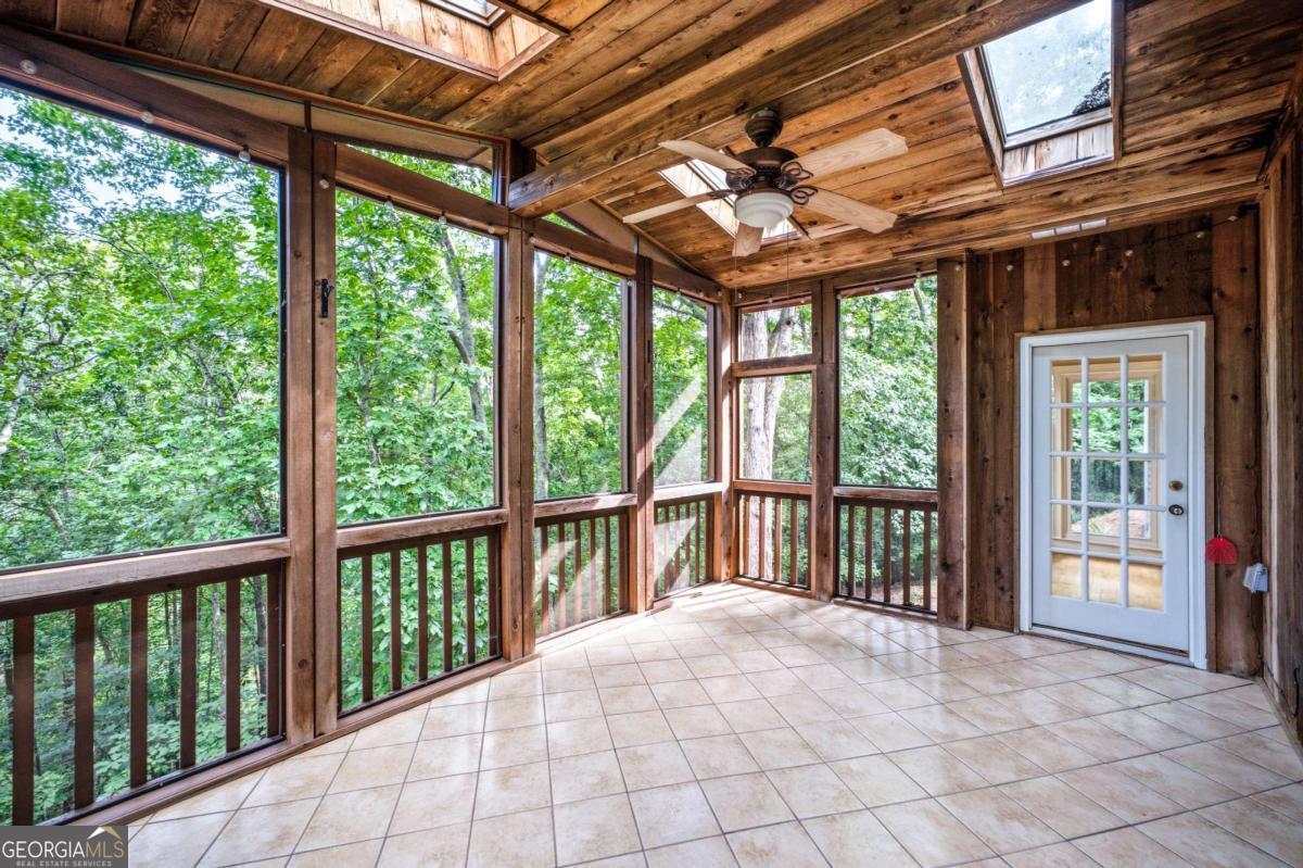 5525 Hampstead Way Property Photo 12