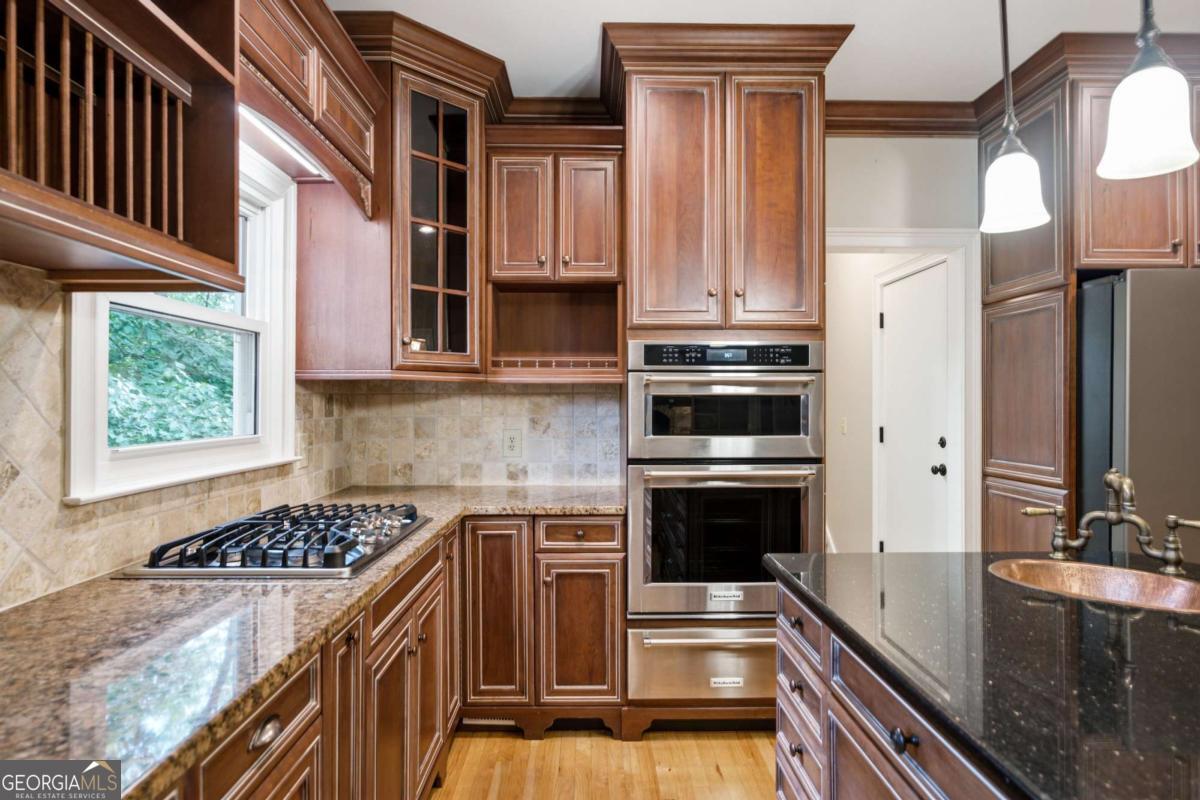 5525 Hampstead Way Property Photo 16