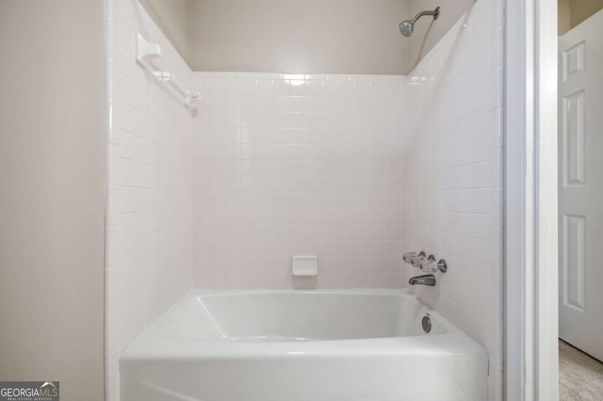 5525 Hampstead Way Property Photo 31