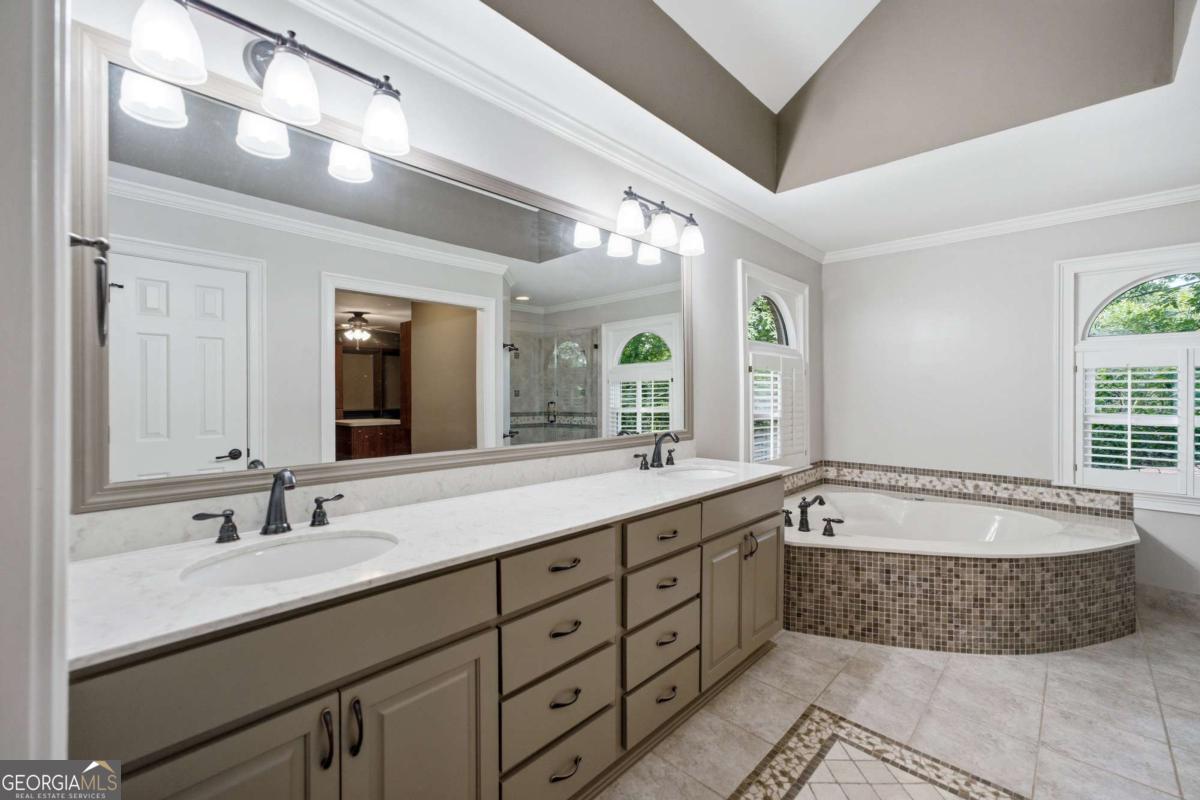 5525 Hampstead Way Property Photo 36