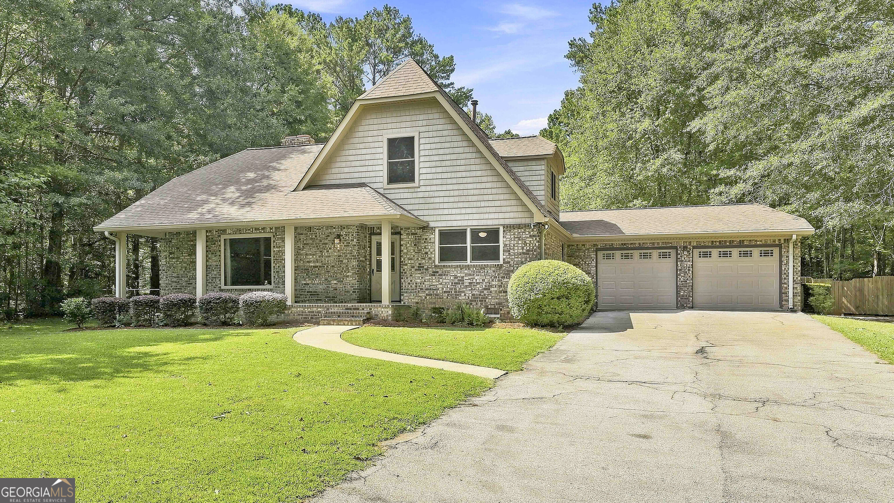 105 Hickory Place Property Photo 1