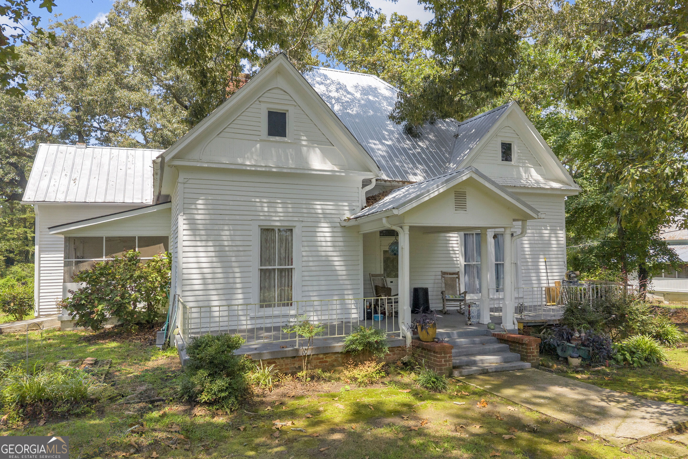 1404 W Main Street