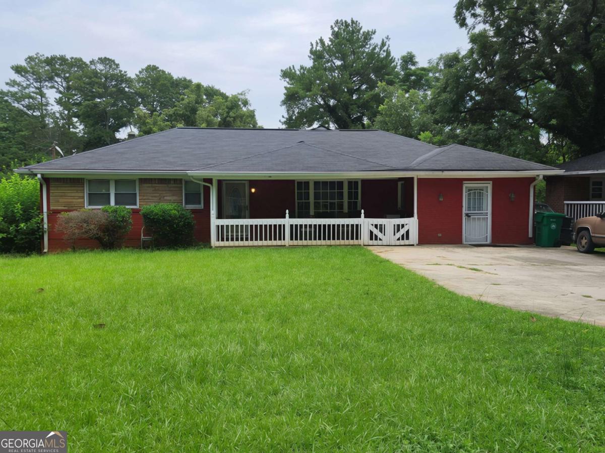 2401 Tilson Road Property Photo 1