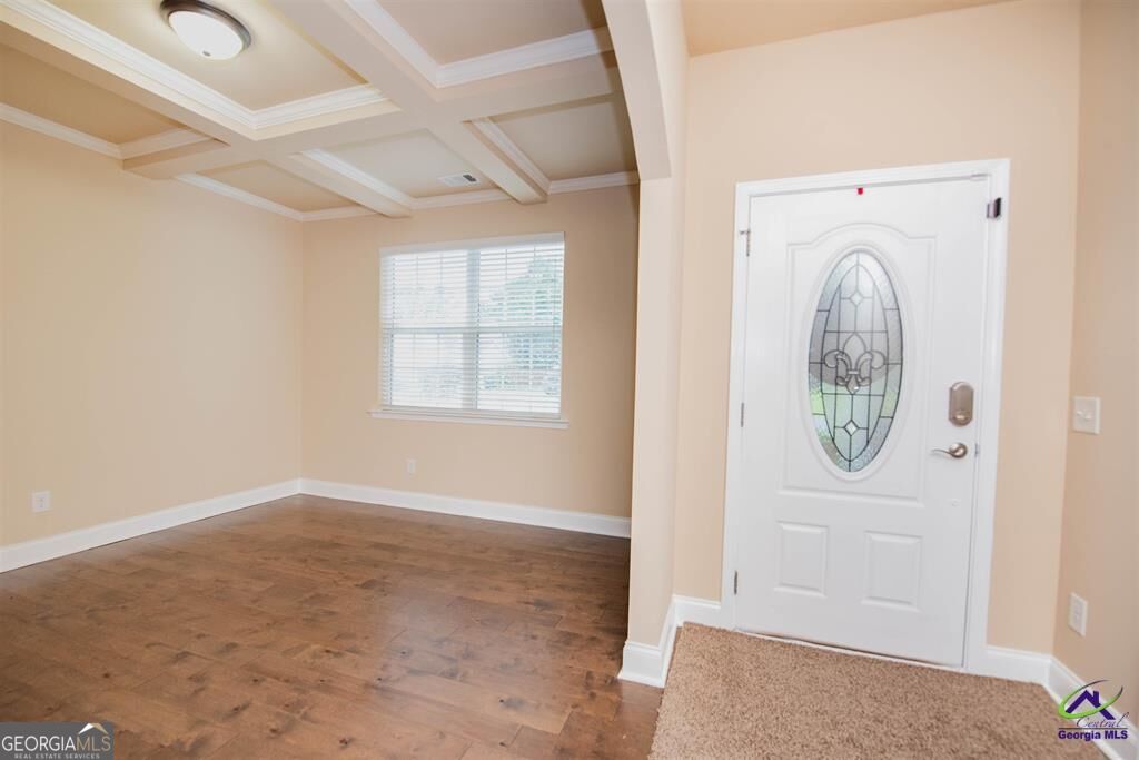 212 Chrisopher Luke Circle Property Photo 3