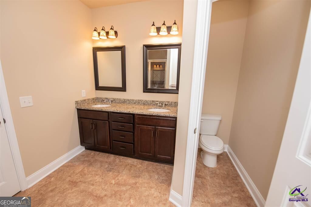 212 Chrisopher Luke Circle Property Photo 20