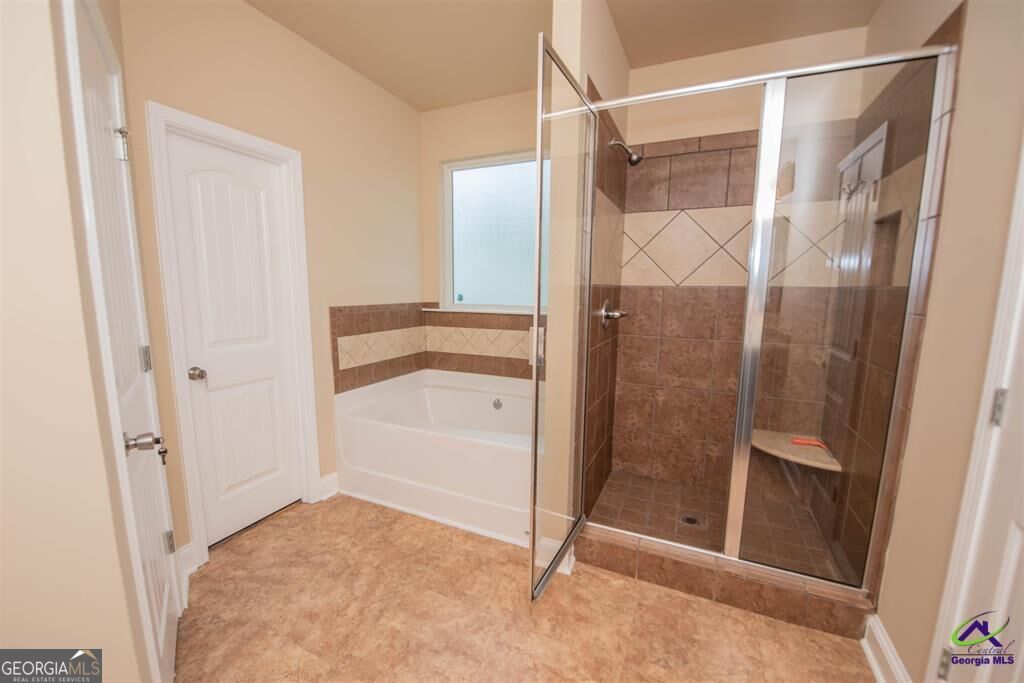 212 Chrisopher Luke Circle Property Photo 21