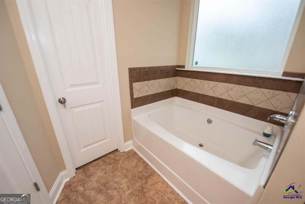 212 Chrisopher Luke Circle Property Photo 22