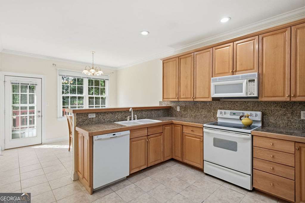 245 Deerhill Drive Property Photo 14