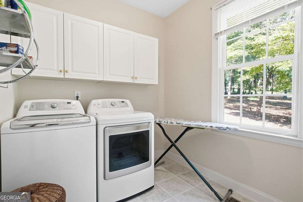 245 Deerhill Drive Property Photo 27