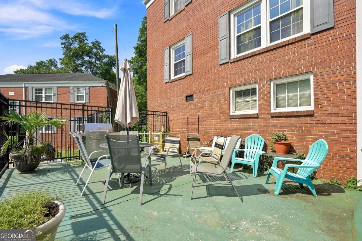 560 Goldsboro Road Ne # B Property Photo 12