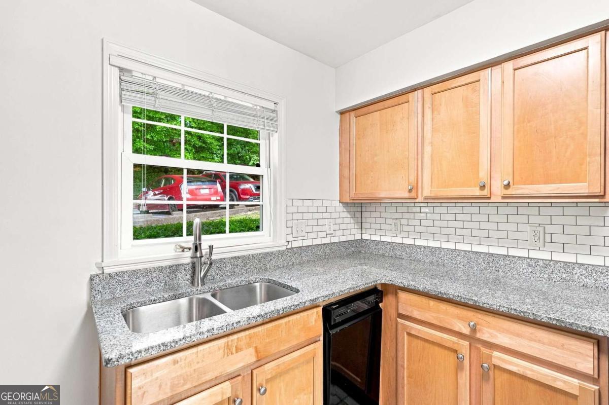 560 Goldsboro Road Ne # B Property Photo 20