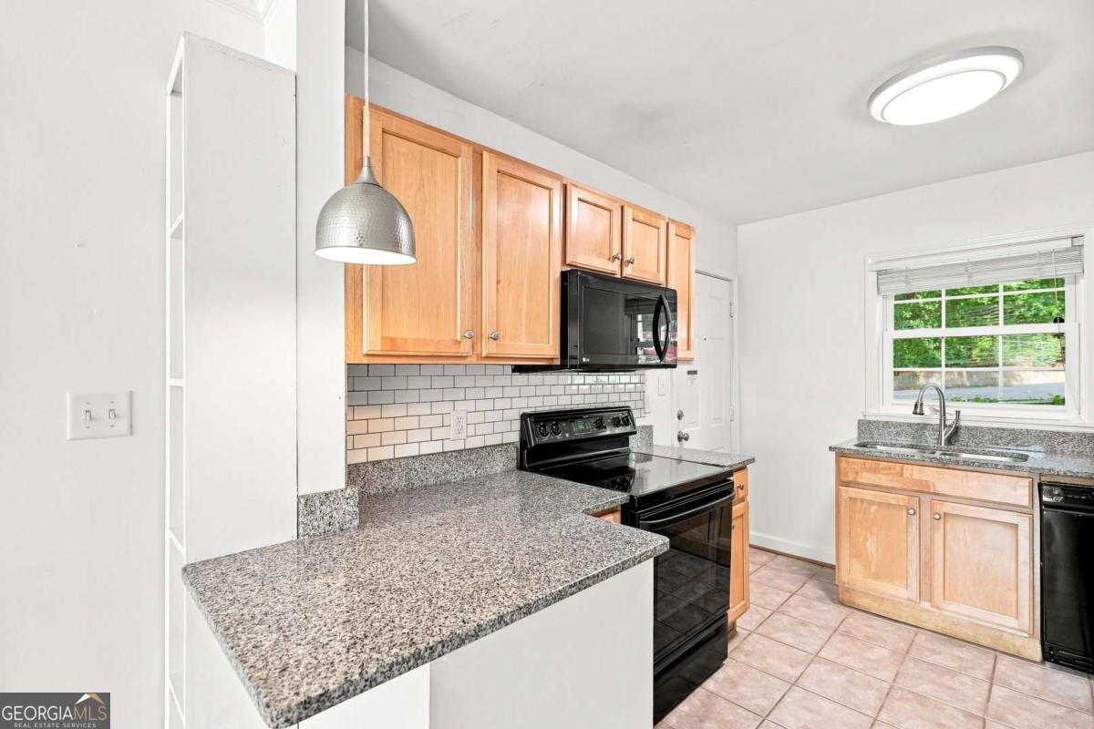 560 Goldsboro Road Ne # B Property Photo 21