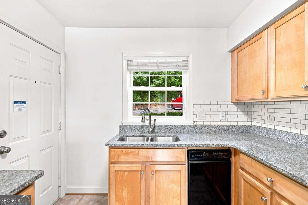560 Goldsboro Road Ne # B Property Photo 22