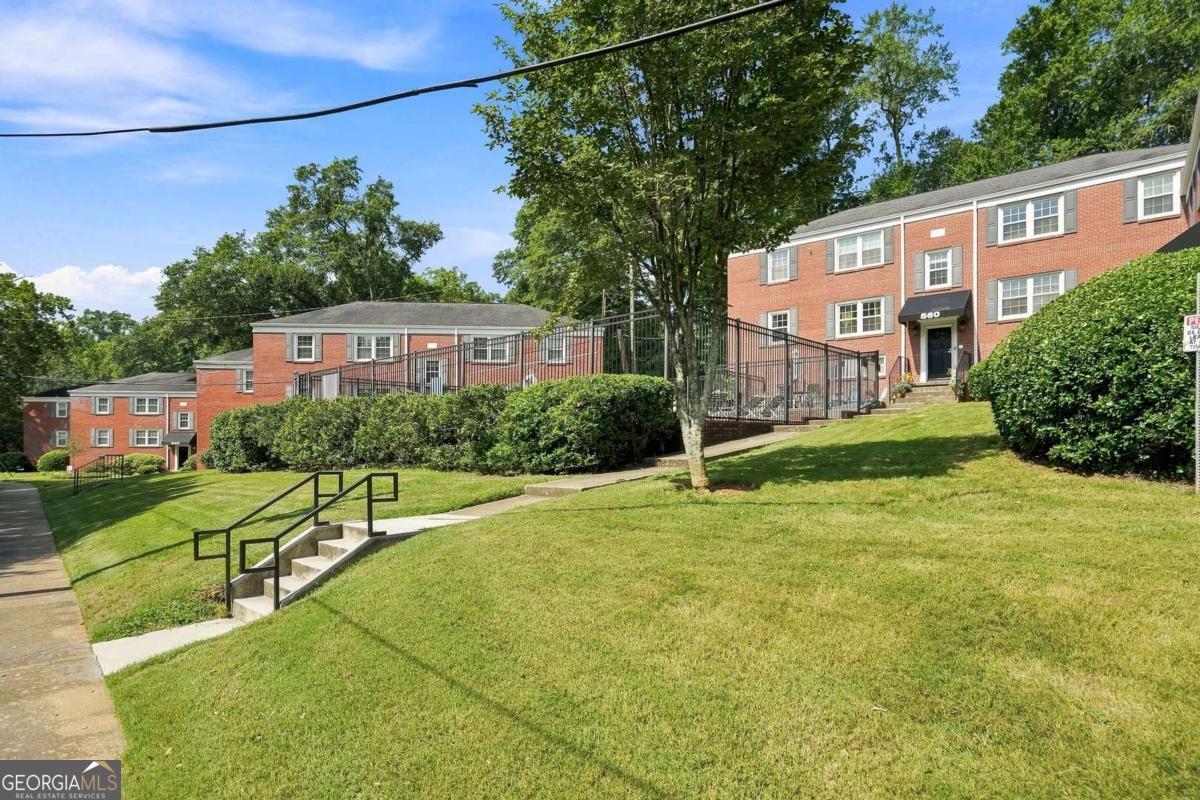 560 Goldsboro Road Ne # B Property Photo 37