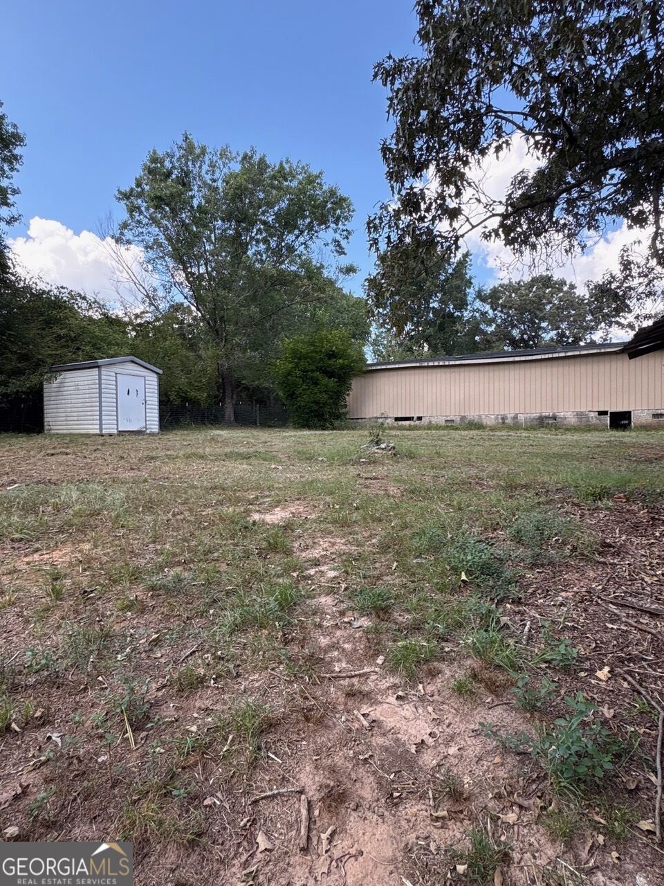 219 Rogers Circle Property Photo 6