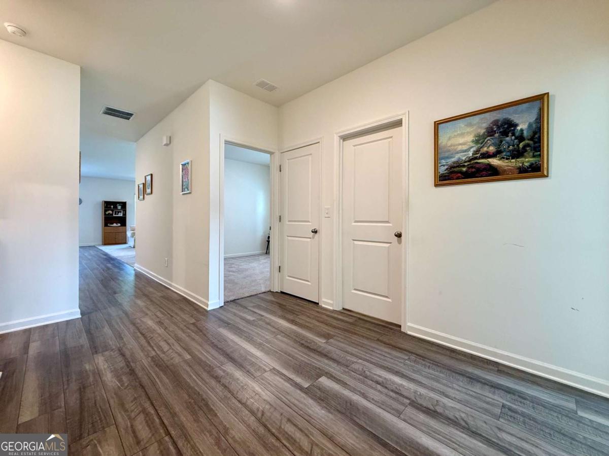 240 Hyde Park Property Photo 17