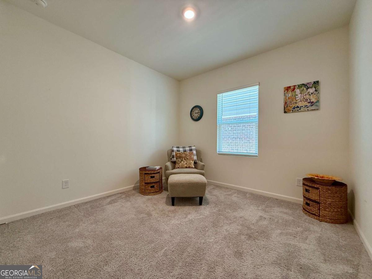 240 Hyde Park Property Photo 29