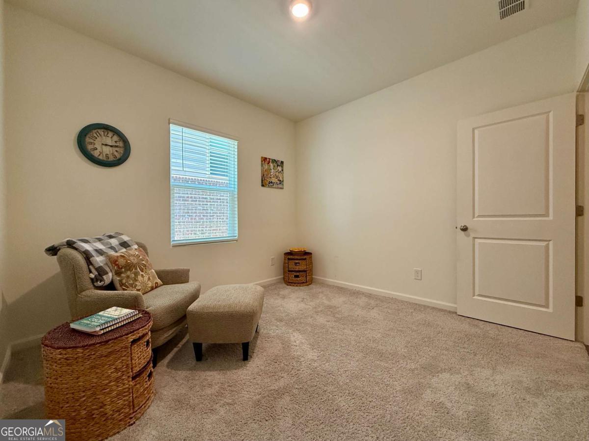 240 Hyde Park Property Photo 30