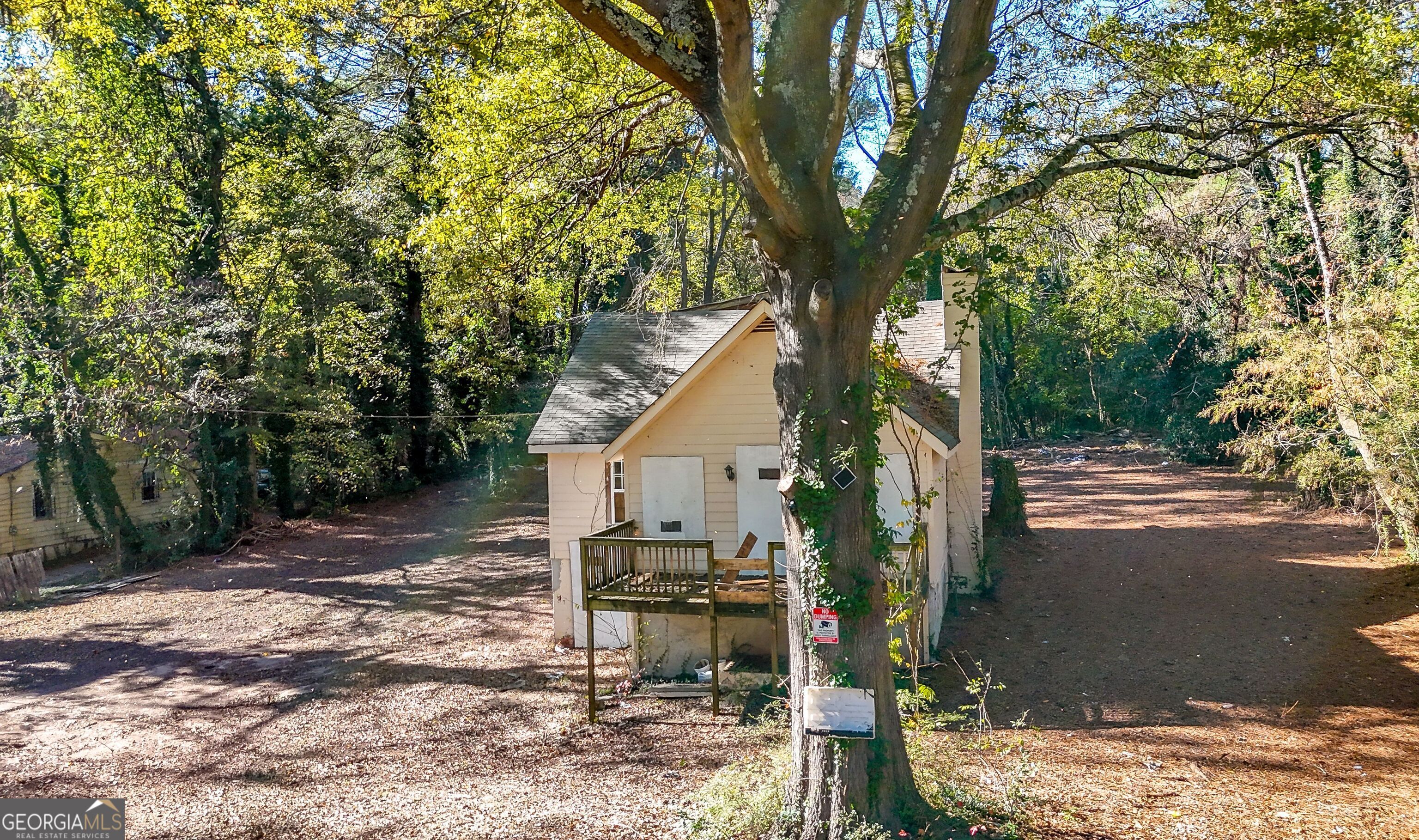 2905 Waters Road Property Photo 4