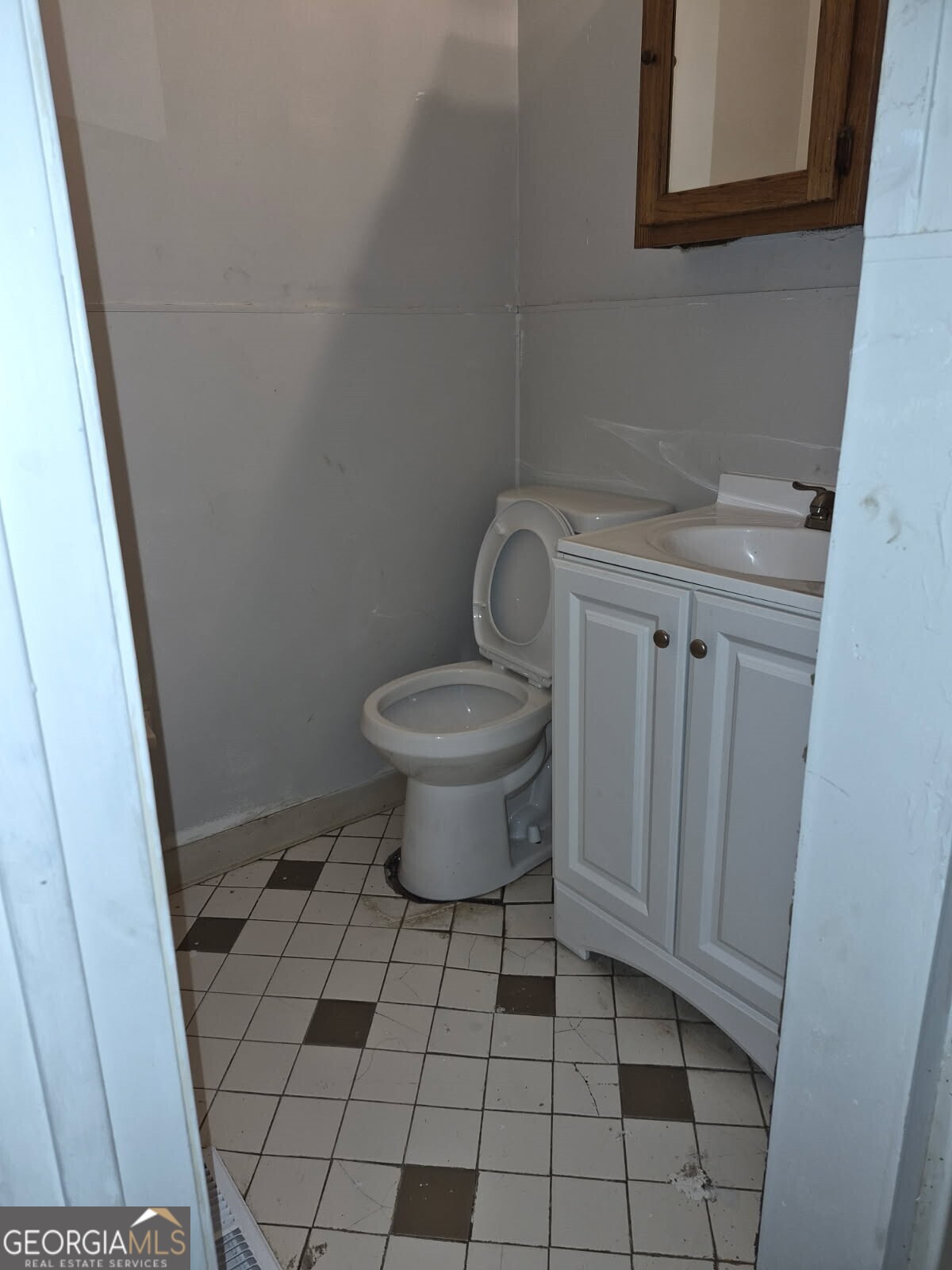 2058 Melton Avenue Property Photo 7