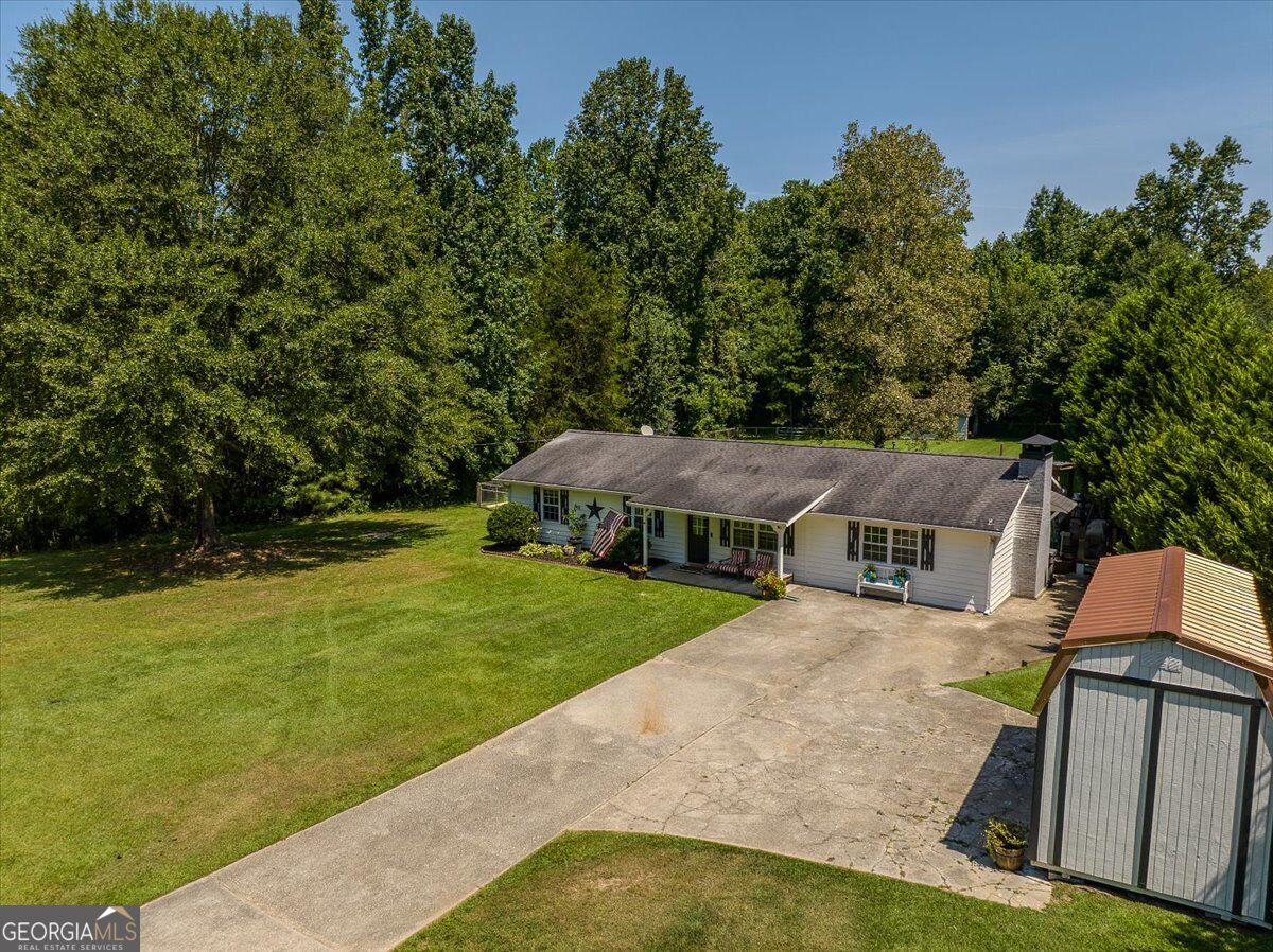 7590 Post Road Property Photo 4