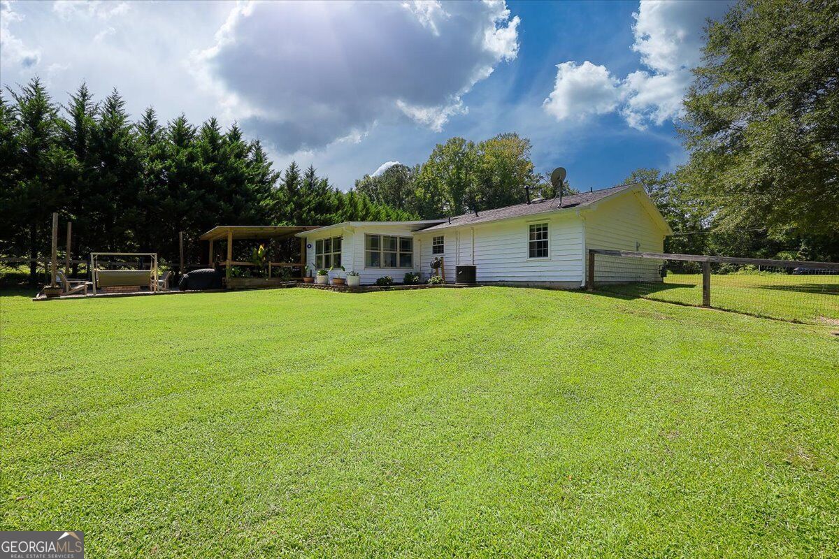7590 Post Road Property Photo 9