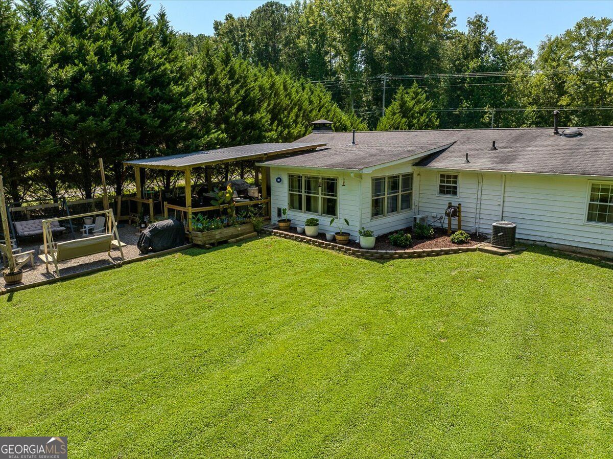 7590 Post Road Property Photo 12