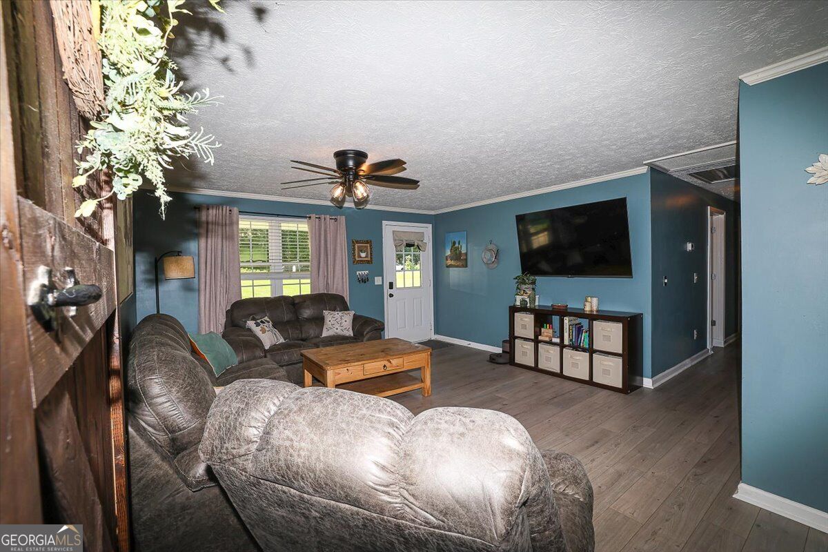7590 Post Road Property Photo 17