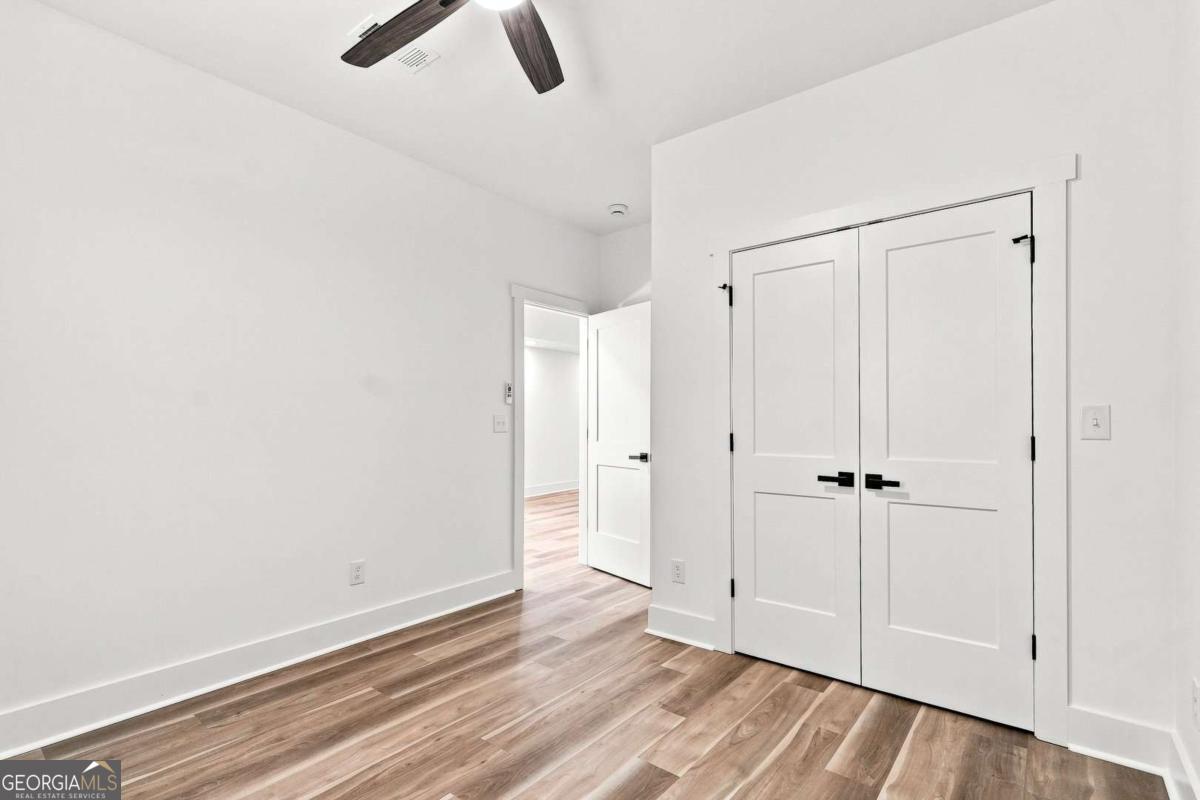 2847 Mitchell Place Property Photo 15