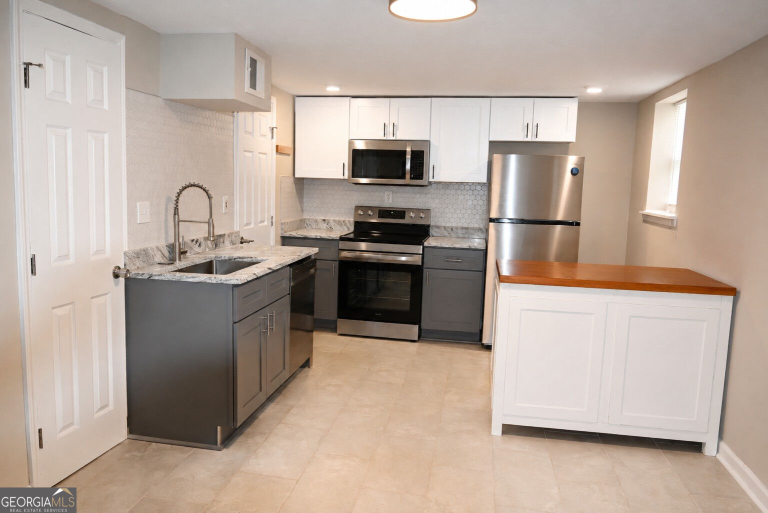 1923 Thompson Avenue # 2 Property Photo 6