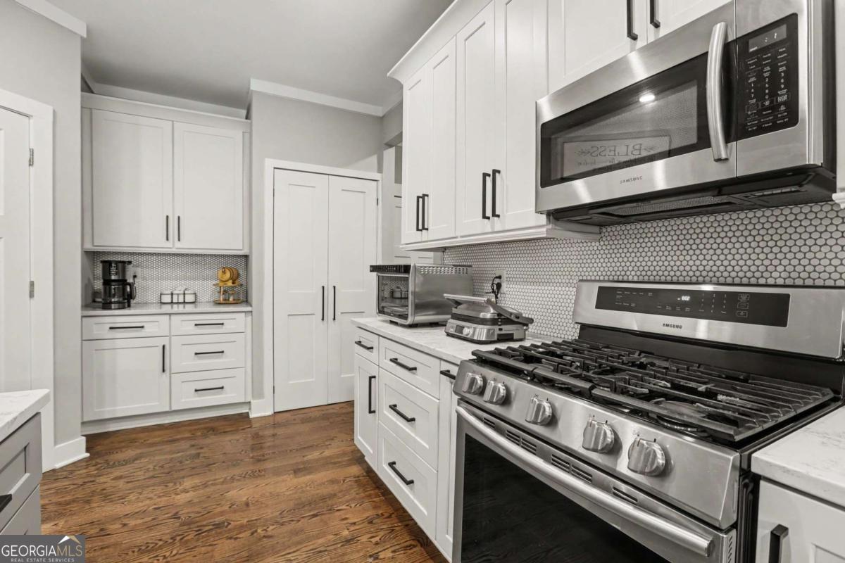 1919 Pilgrim Mill Circle Property Photo 13