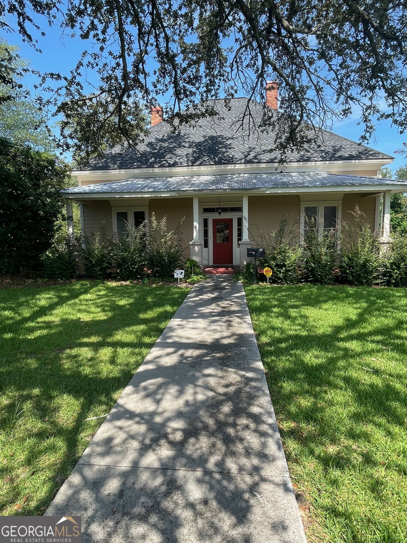 501 Jackson Street Property Photo 1