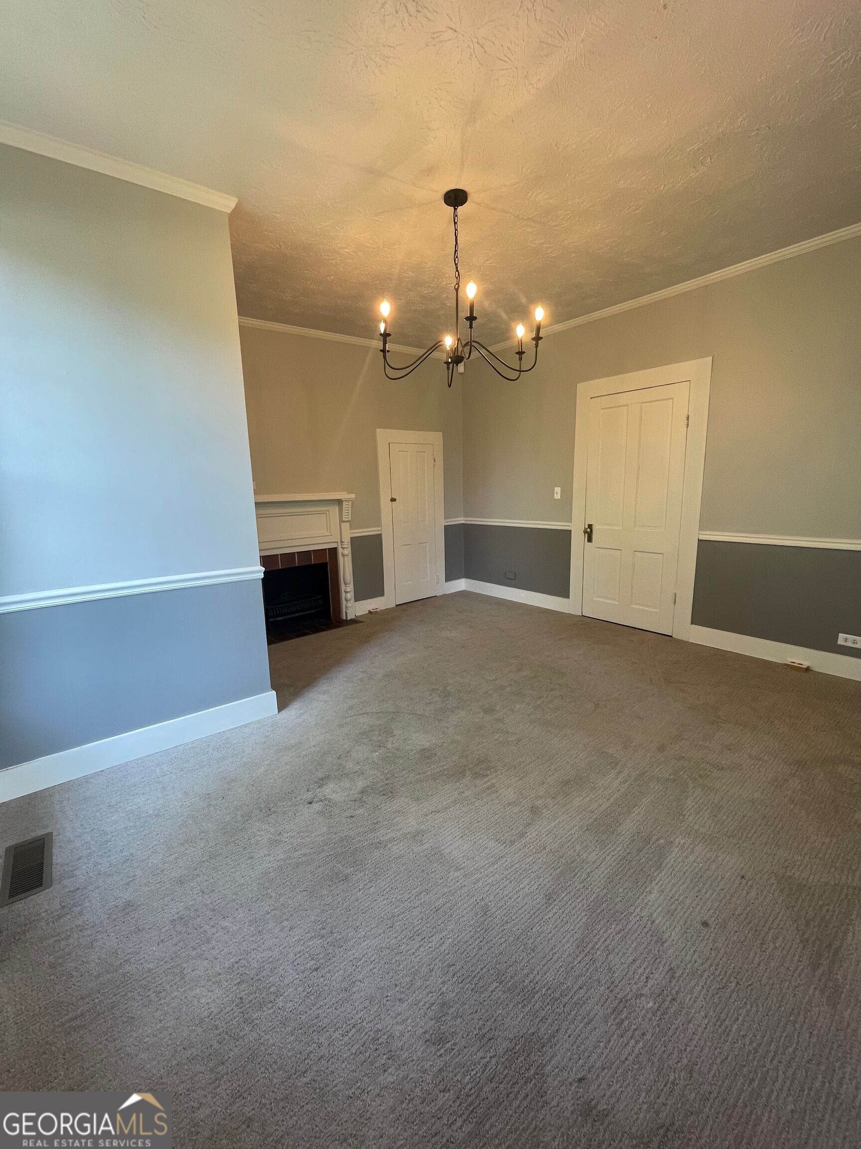 501 Jackson Street Property Photo 4