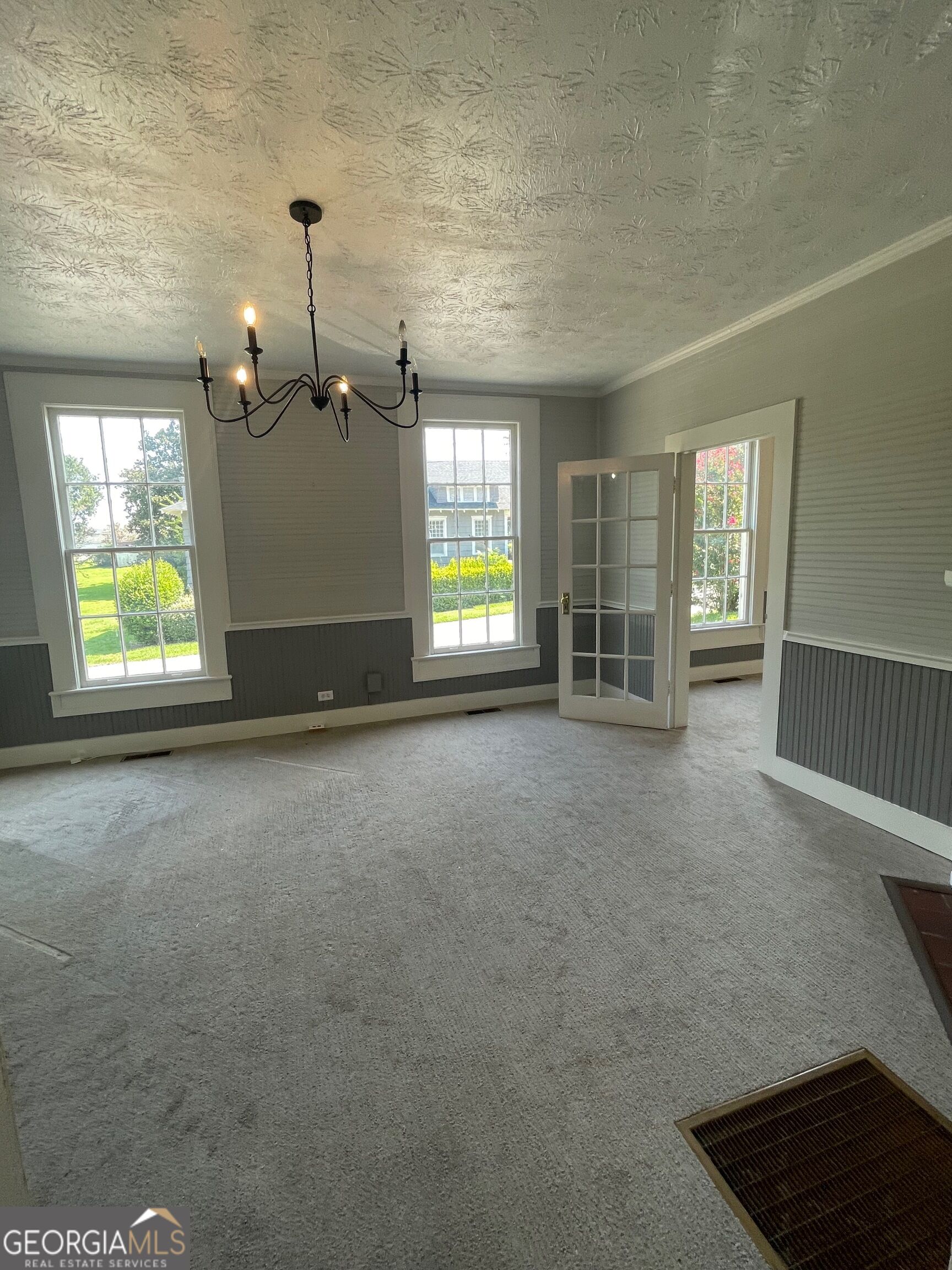501 Jackson Street Property Photo 8