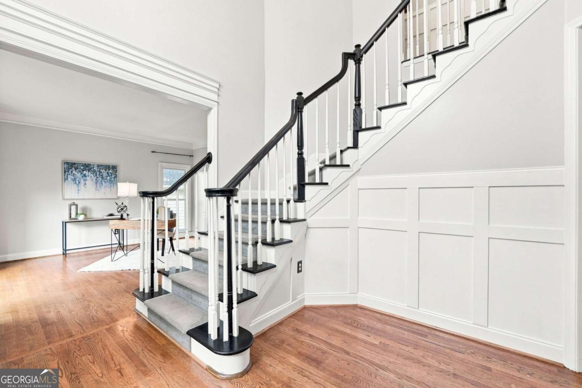 7350 Devonhall Way Property Photo 6