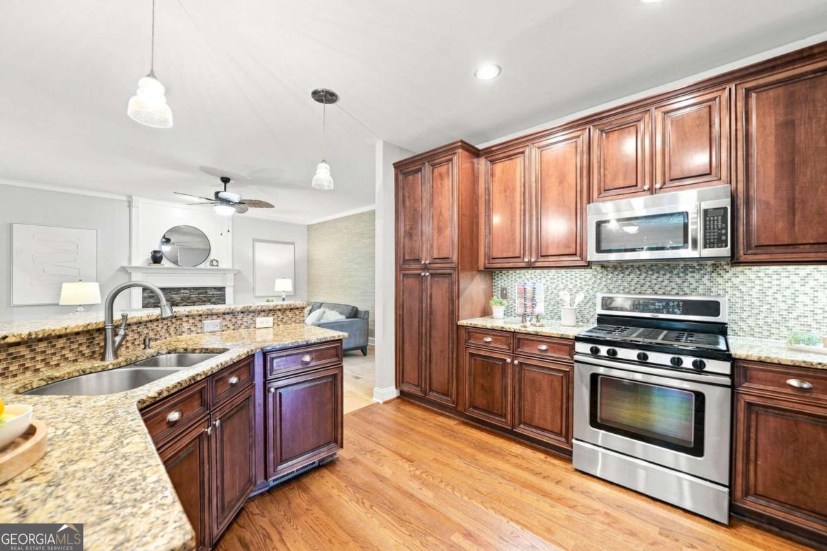 7350 Devonhall Way Property Photo 15