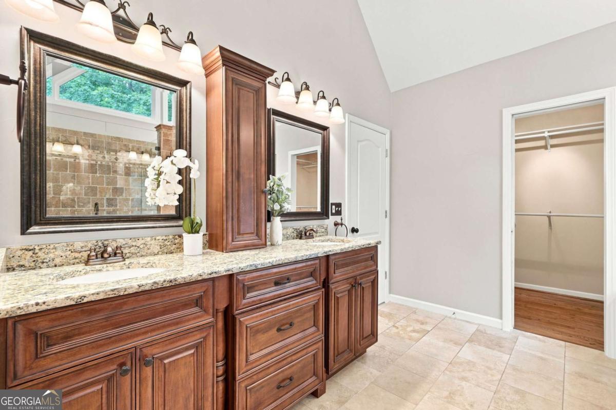 7350 Devonhall Way Property Photo 44