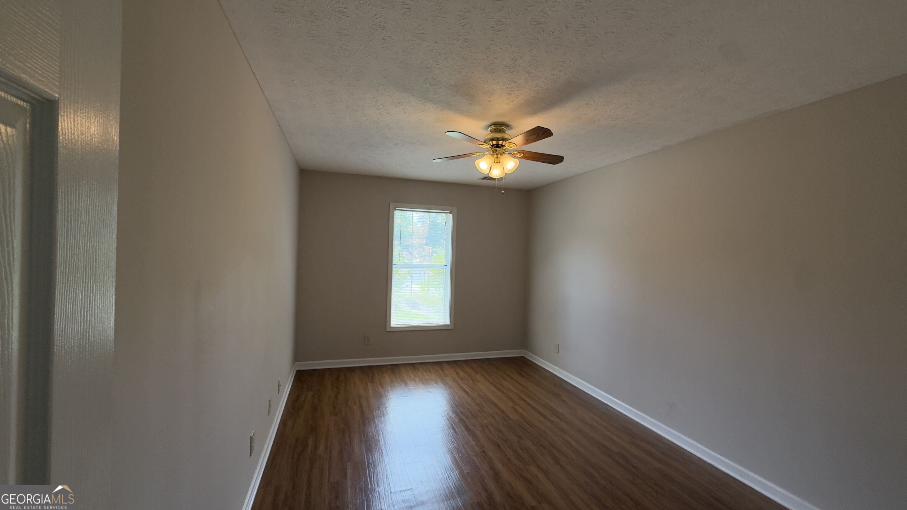 2042 Fox Hound Way Property Photo 9