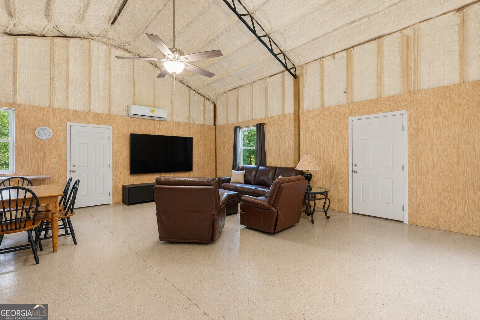4 County Road 244 Property Photo 18