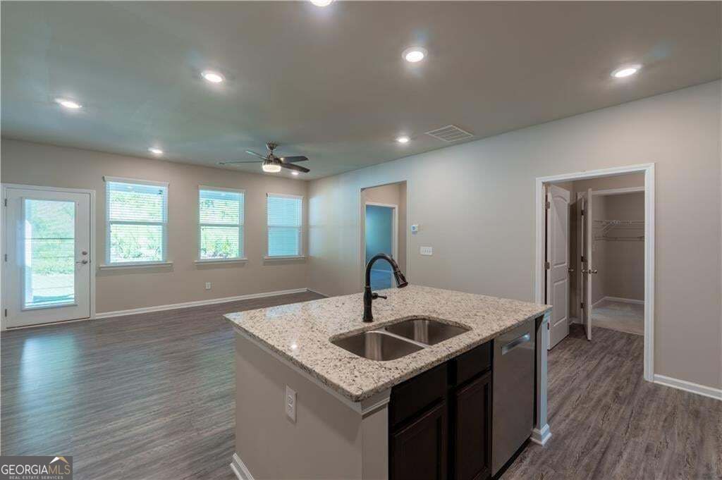 78 Sanctuary Place Property Photo 4