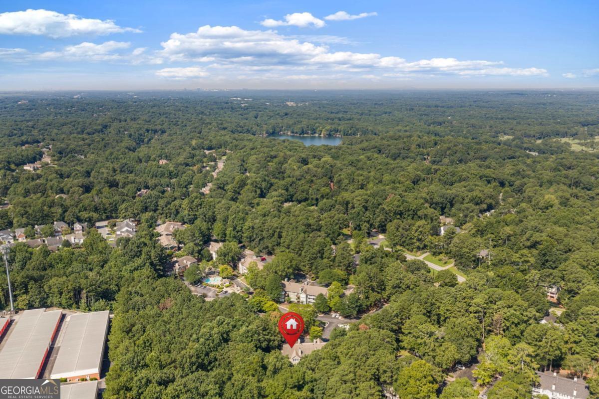 709 Berkeley Woods Drive Property Photo 24
