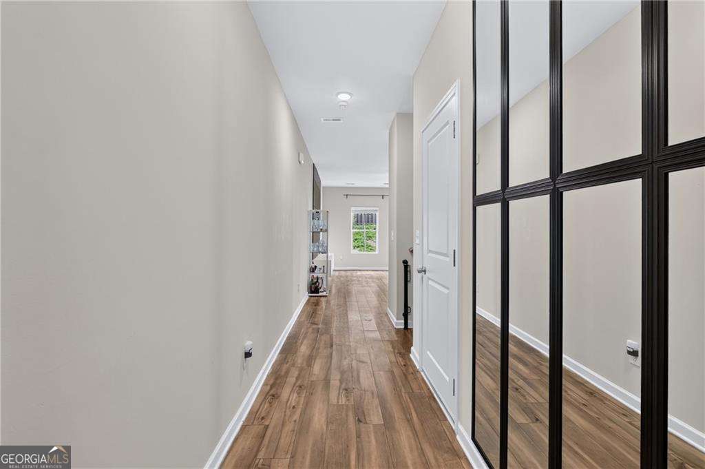 4711 Fairfax Drive Property Photo 7