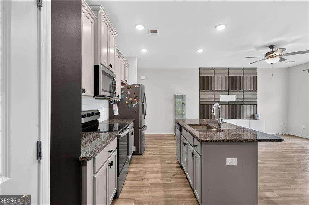 4711 Fairfax Drive Property Photo 17