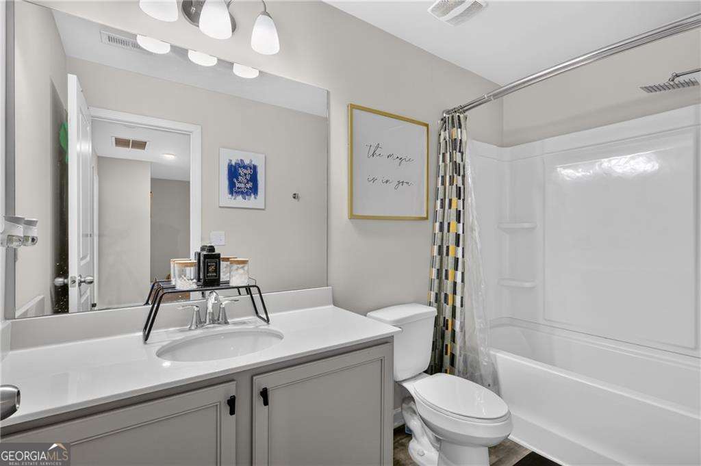 4711 Fairfax Drive Property Photo 23