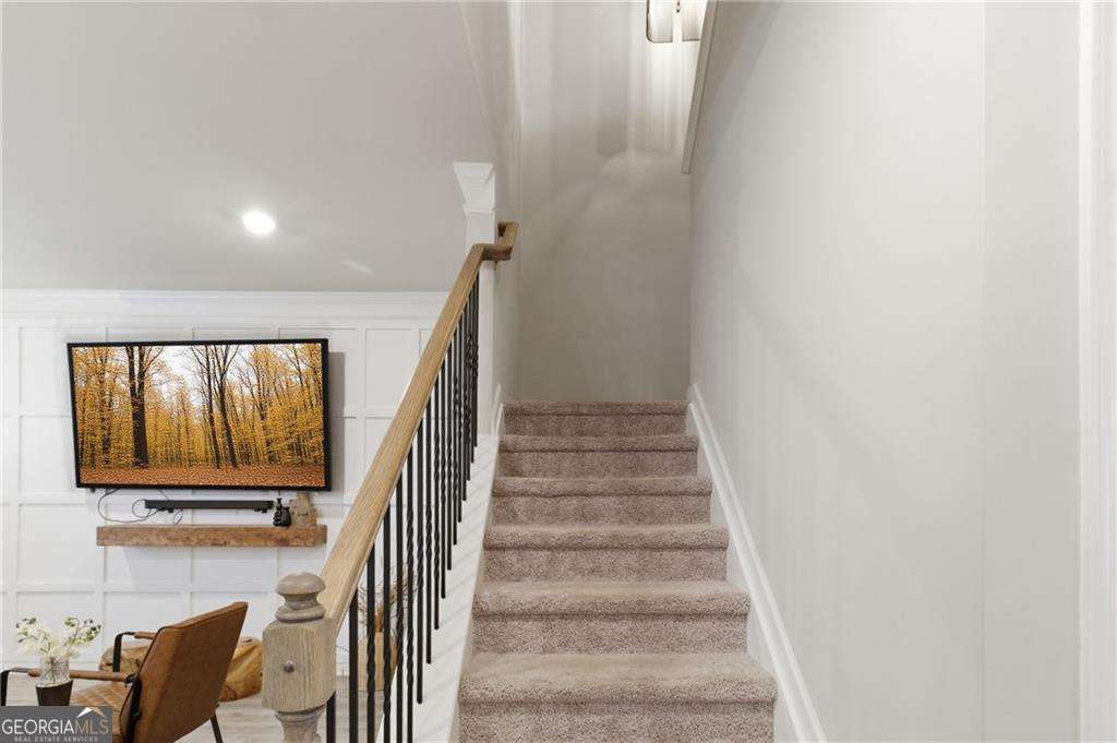 106 Creekside Bluff Way Property Photo 27