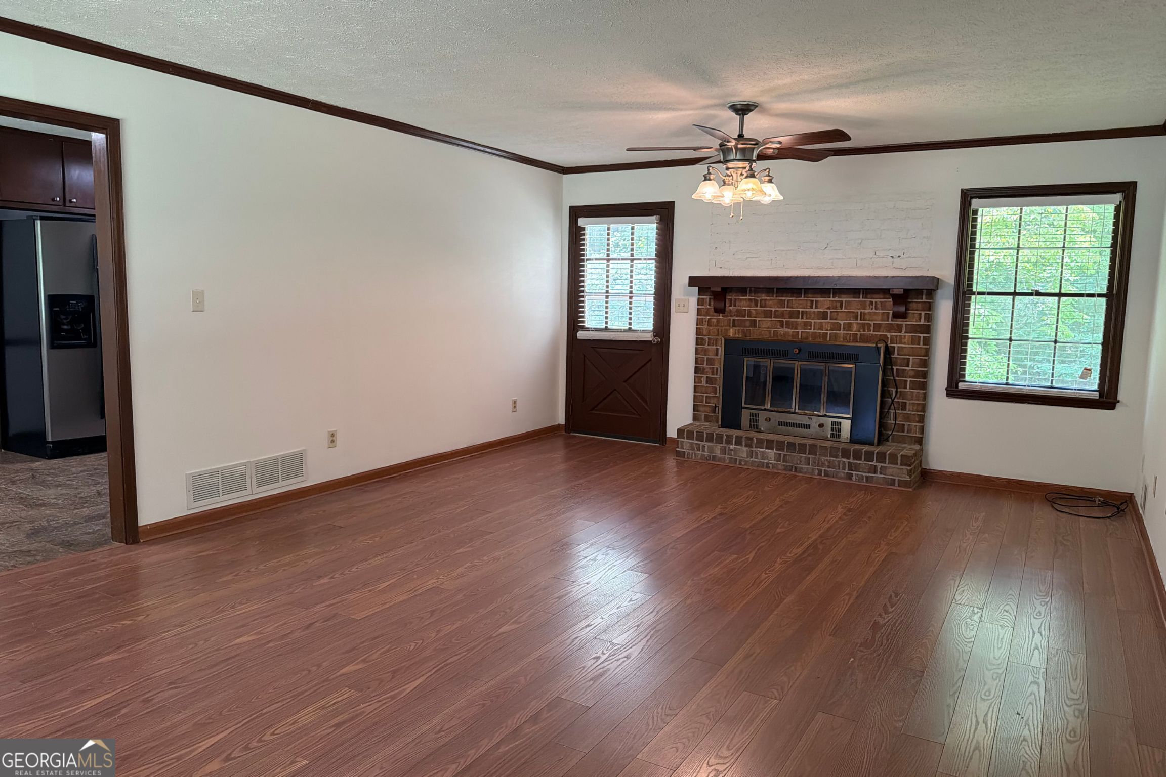 310 Sharon Drive Property Photo 3