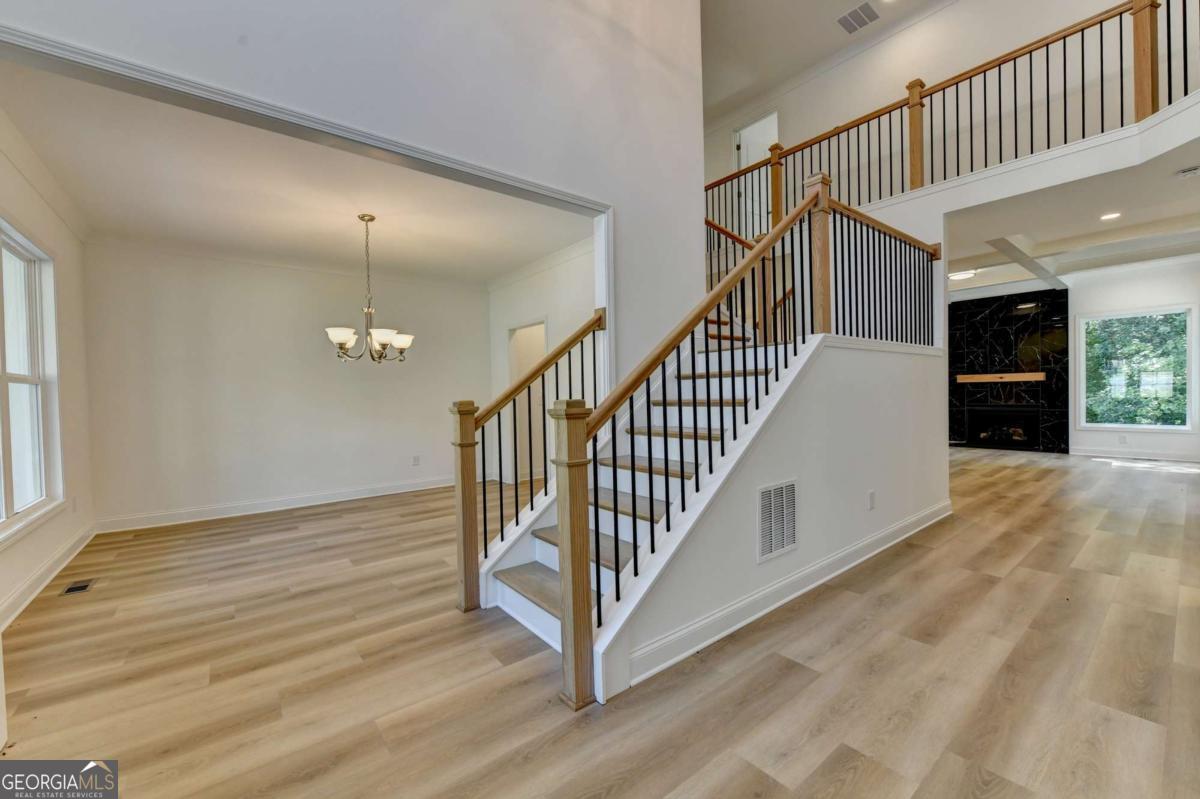 9135 Fox Trail Lane Property Photo 3